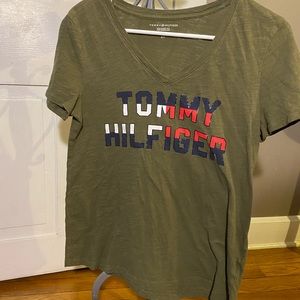 Tommy Hilfiger tee shirt